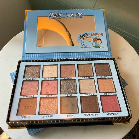 🥜Rude Cosmetics x Peanuts Cool Toned Palette - Picture 3 of 7